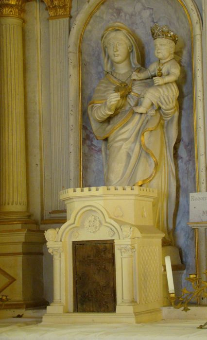 statue : Vierge à l'Enfant