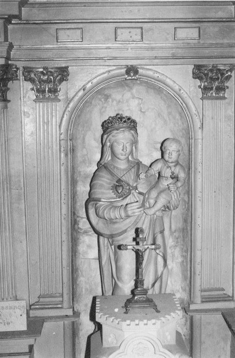 statue : Vierge à l'Enfant