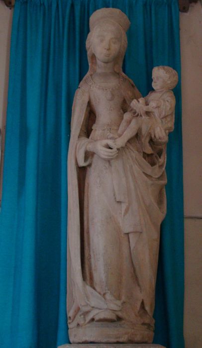 statue : Vierge à l'Enfant