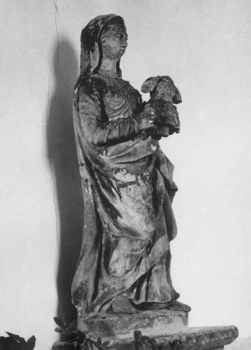 statue : Vierge à l'Enfant