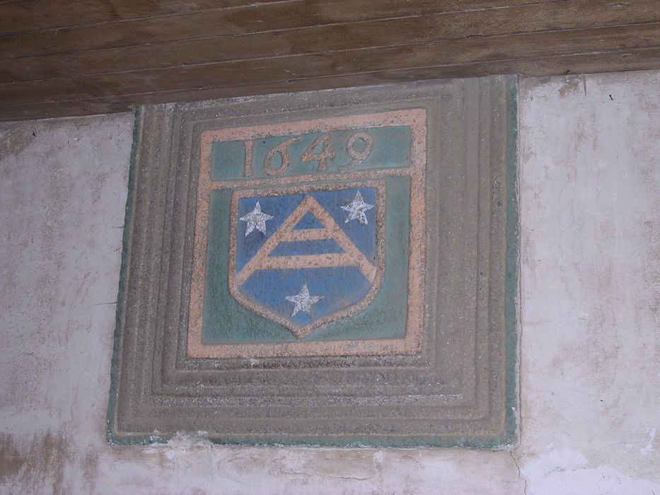 bas-relief : Écusson