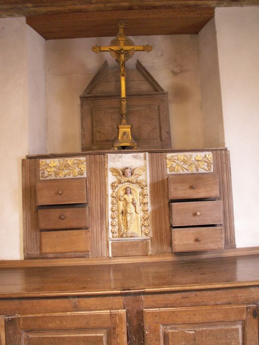 tabernacle sur le meuble de sacristie