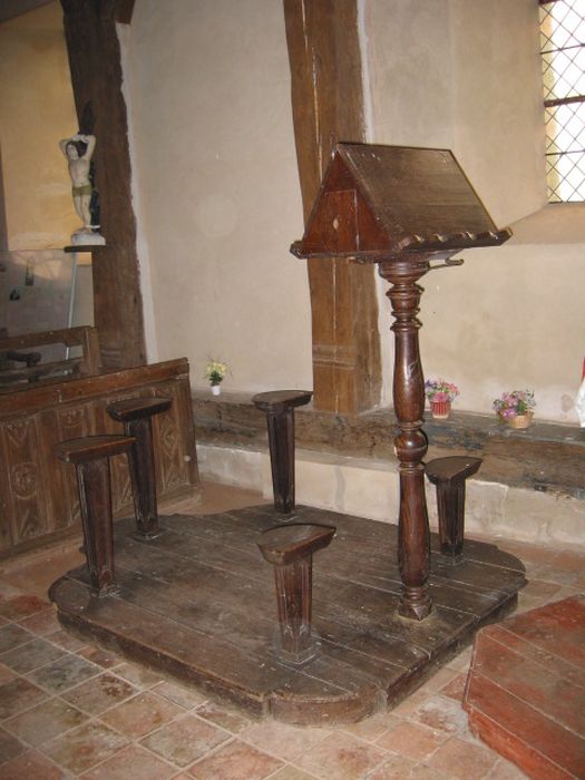 lutrin et tabourets de chantre