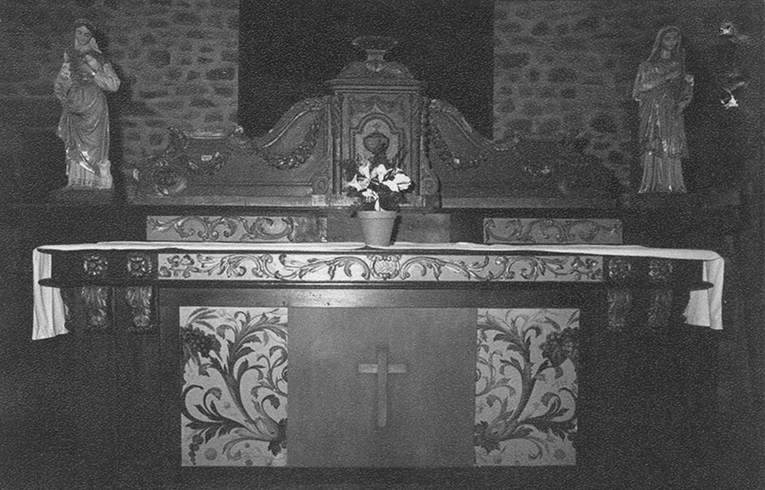 maître-autel, antependium, tabernacle, retable - © Ministère de la Culture (France), Conservation des antiquités et des objets d’art du Calvados – Tous droits réservés 