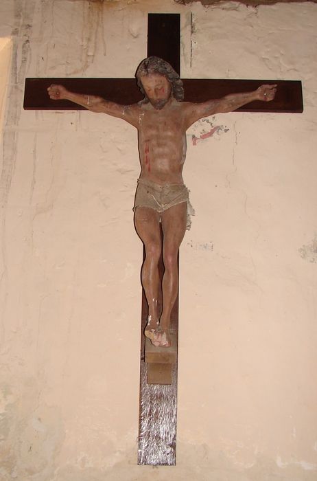 statue : Christ en croix