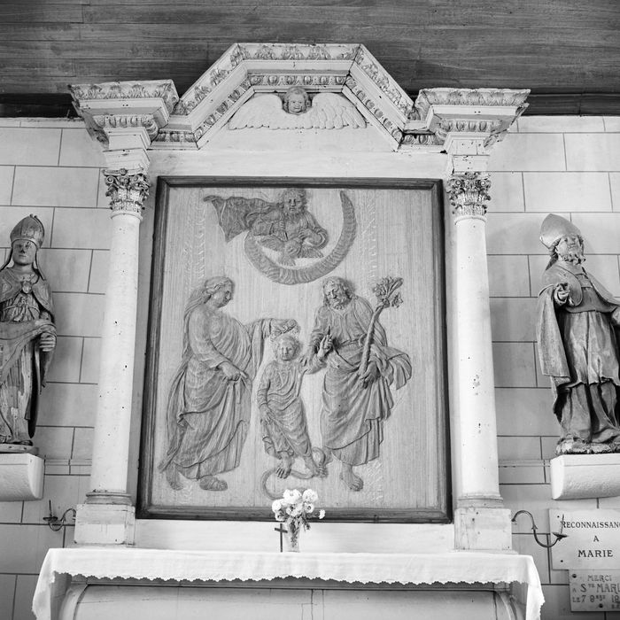 bas-relief : Sainte Famille