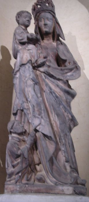 statue : Vierge à l'Enfant et donateur