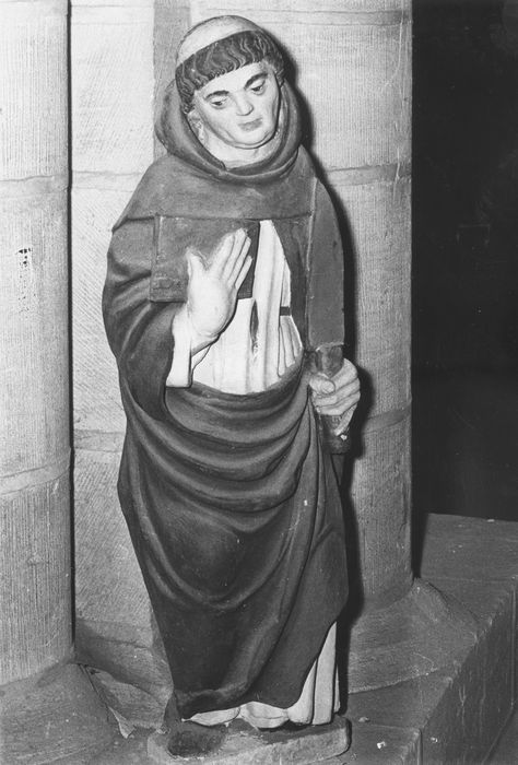 statue : Saint Pierre martyr - © Ministère de la Culture (France), Conservation des antiquités et des objets d’art du Calvados – Tous droits réservés