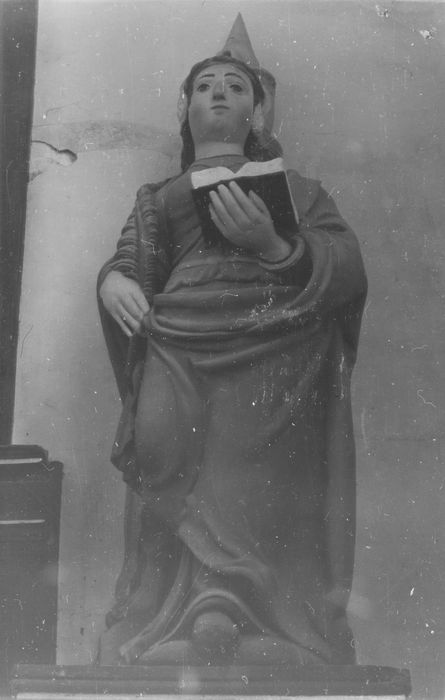 statue : Sainte Barbe - © Ministère de la Culture (France), Conservation des antiquités et des objets d’art du Calvados – Tous droits réservés