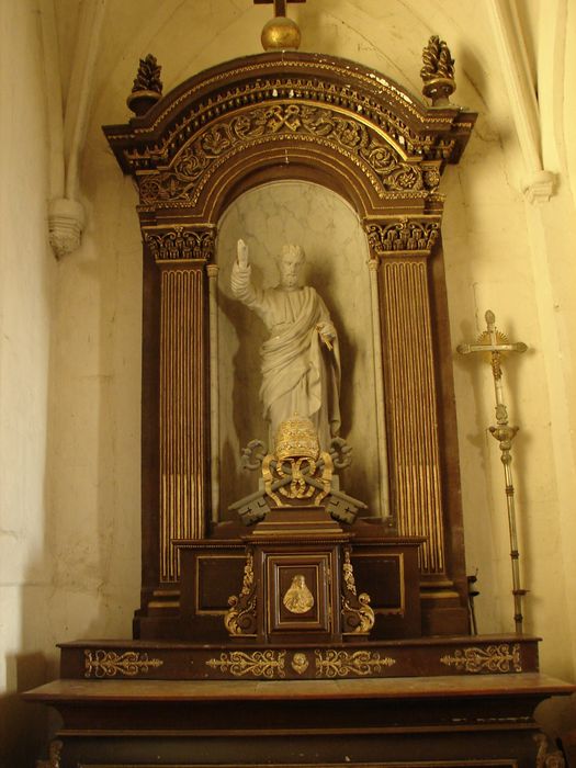 autel latéral nord, tabernacle, retable, statue : Saint Pierre