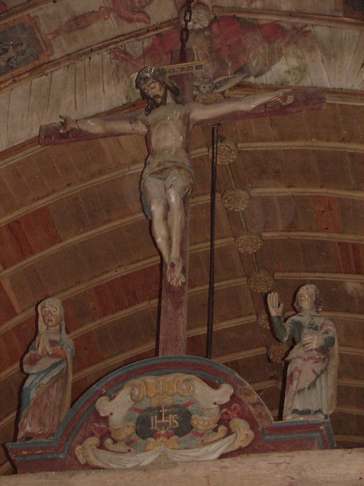 statues (poutre de gloire) : Christ, Vierge, Saint Jean