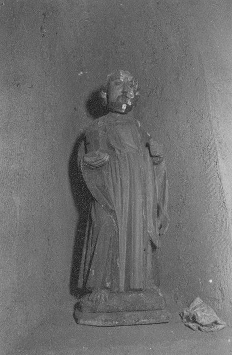 statue : Saint Barthélemy ou Saint Méen