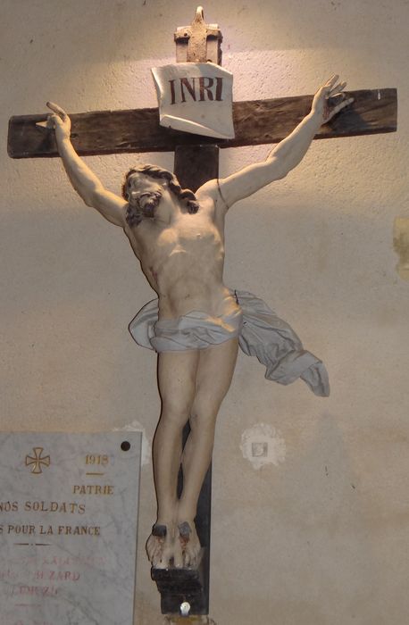 Statue : Christ en croix