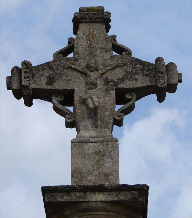 croix de cimetière, détail