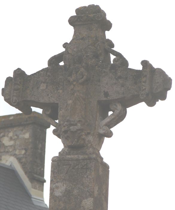 croix de cimetière, détail