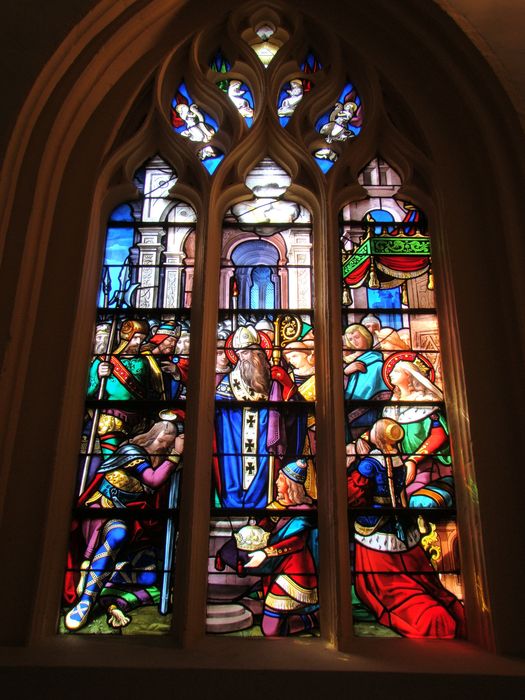 Verrière : Baptême de Clovis par saint Rémi