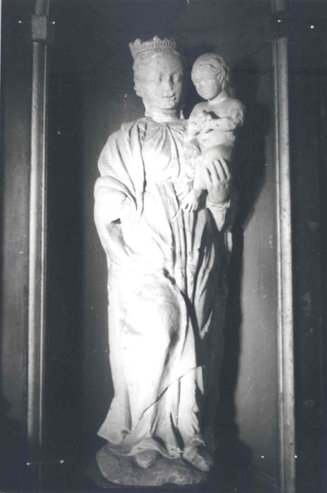 Statue : Vierge à l'Enfant