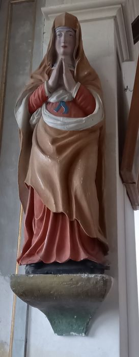 statue: Vierge