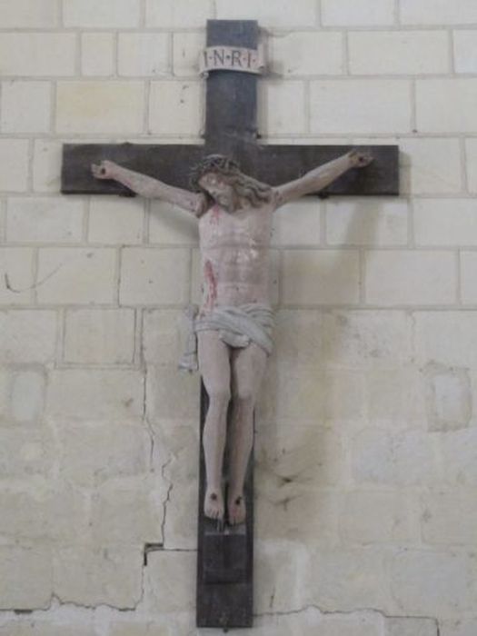 Statue : Christ en croix