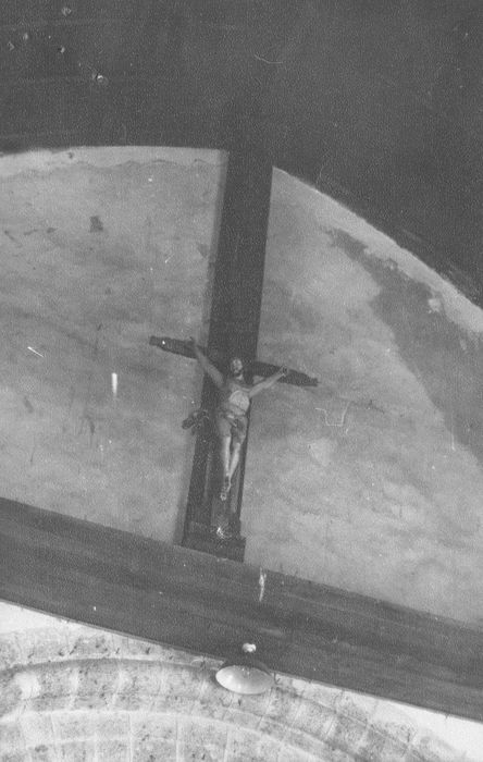 statue (poutre de gloire) : Christ en croix