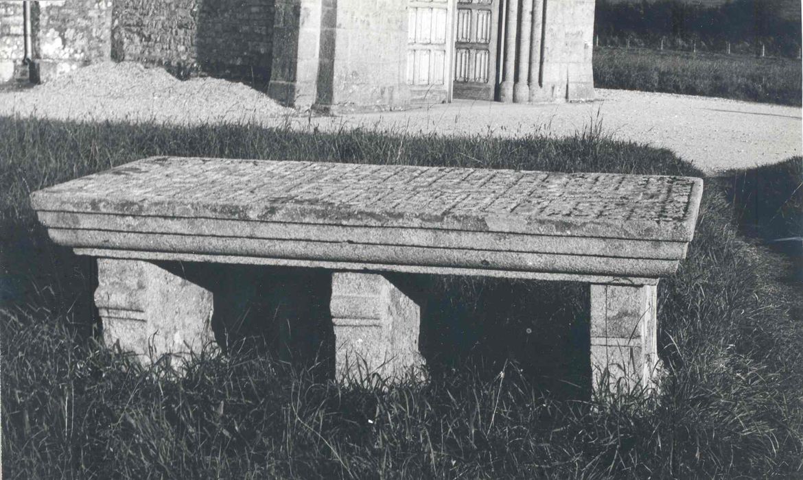 dalle funéraire de Gilles Sourdeval