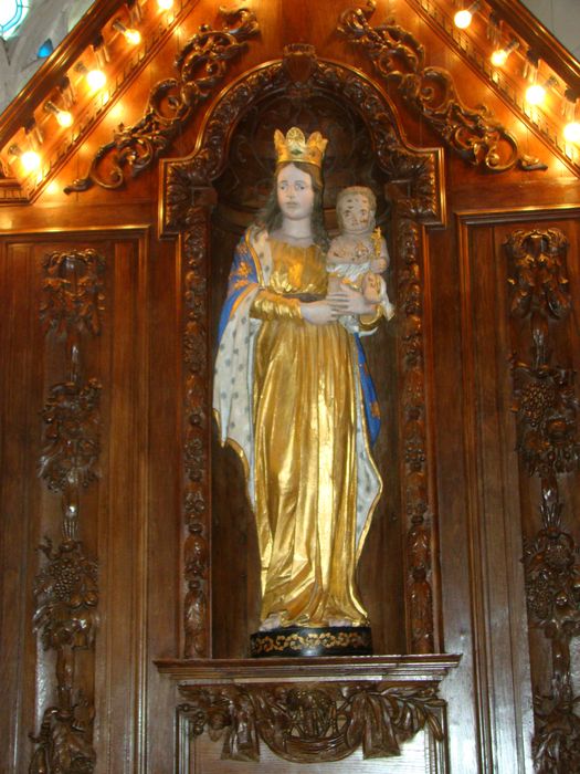 statue : Vierge à l’Enfant