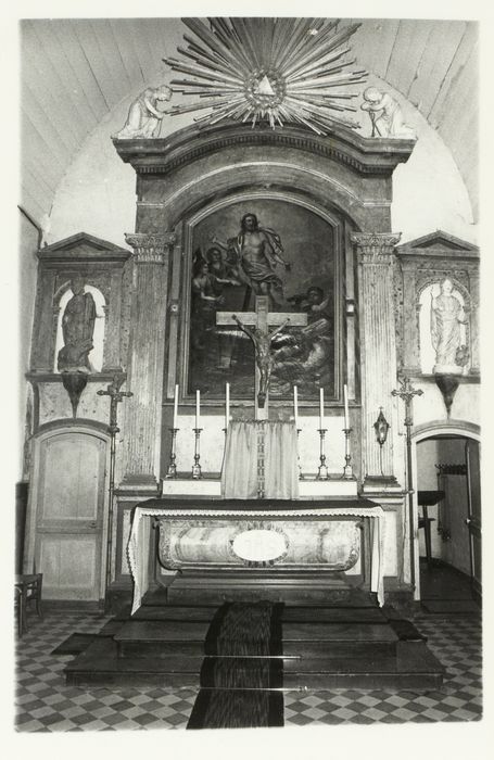 Autel (maître-autel) et retable