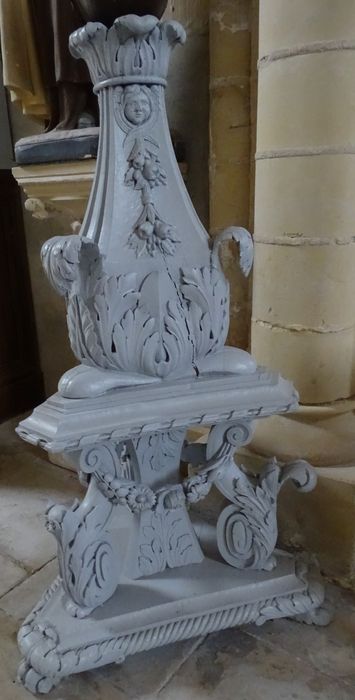 aigle-lutrin, détail