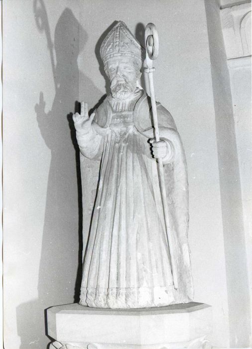 Statue : Evêque