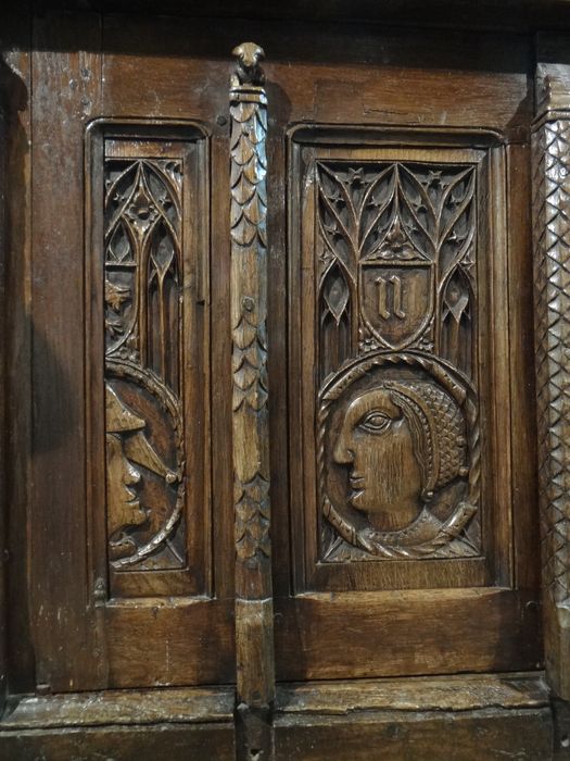 autel (ancien coffre), détail