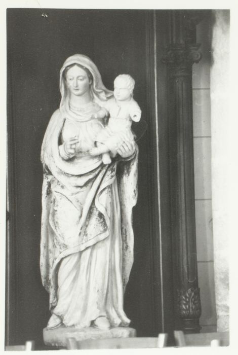 statue : Vierge à l'Enfant