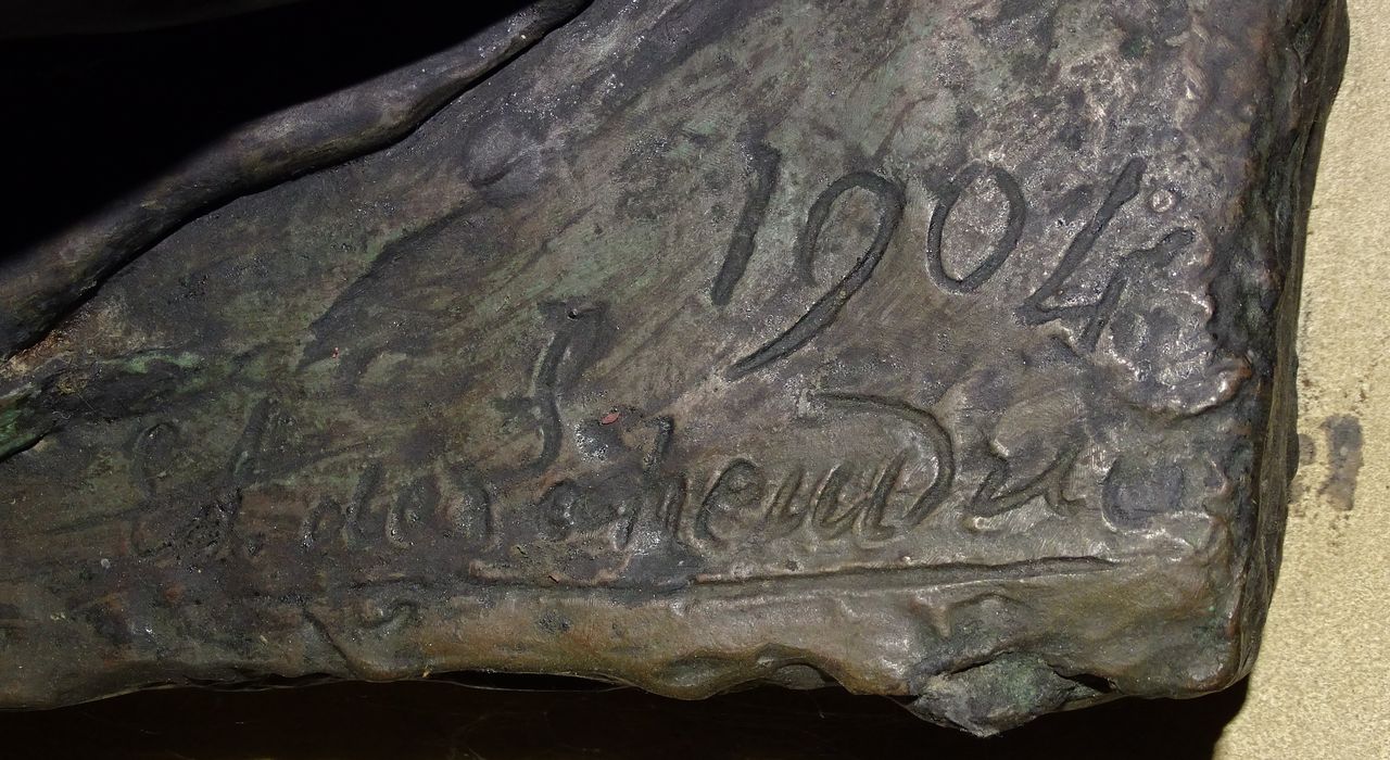 statue : Ange n°1, détail de la signature