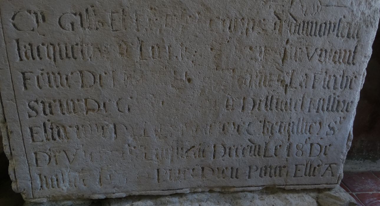 dalle funéraire de Jacqueline de la Moricière, détail de l’inscription