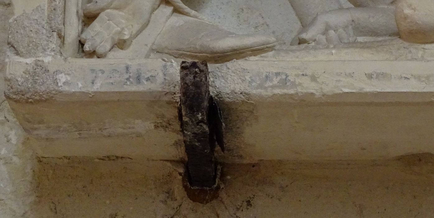 haut-relief : Martyre de saint André, détail de l’inscription