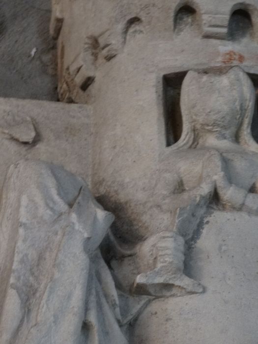 haut-relief : communion de sainte Avoye, détail