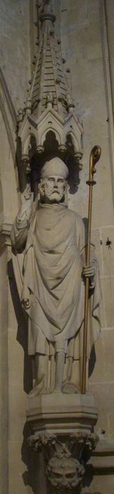 statue Saint Évêque