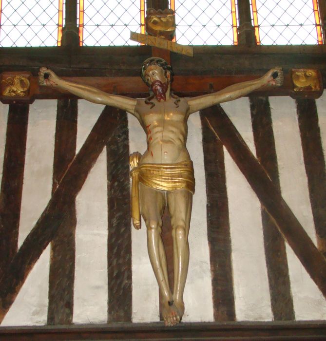 Statue : Christ en croix