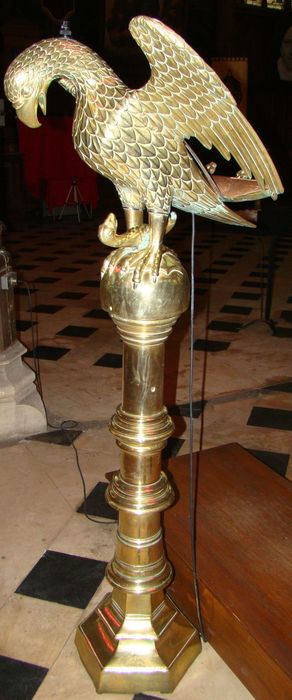 lutrin (aigle-lutrin)