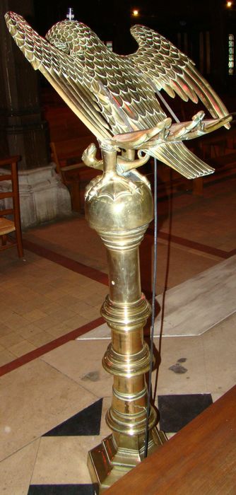 lutrin (aigle-lutrin)