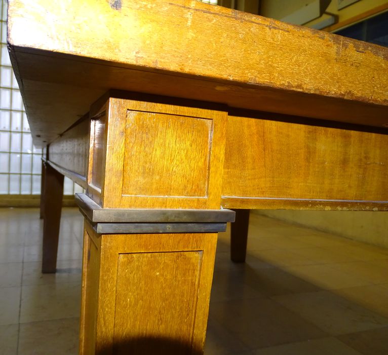 grande table, détail