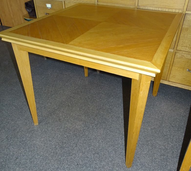 Deux tables