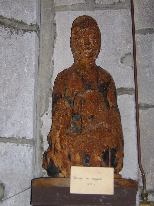 groupe sculpté : Vierge en majesté