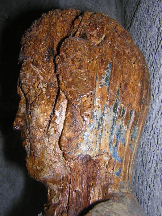 groupe sculpté : Vierge en majesté, détail