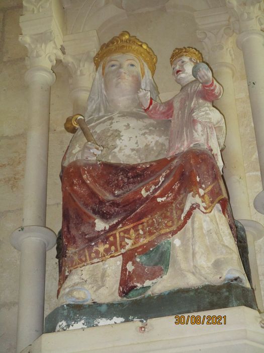 statue : Vierge à l'Enfant