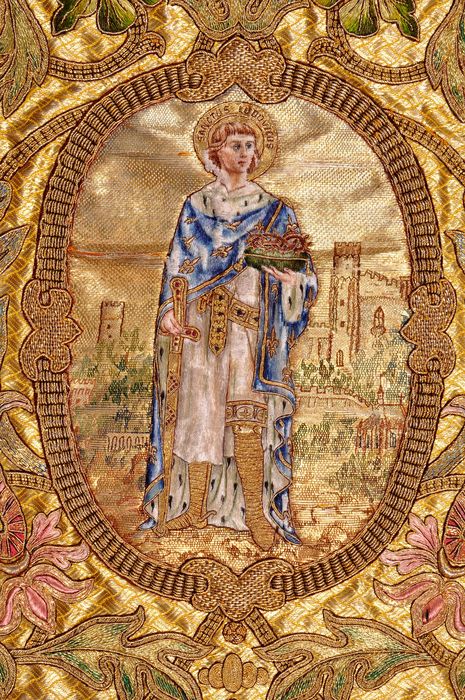 chasuble, médaillon saint Louis, face avant