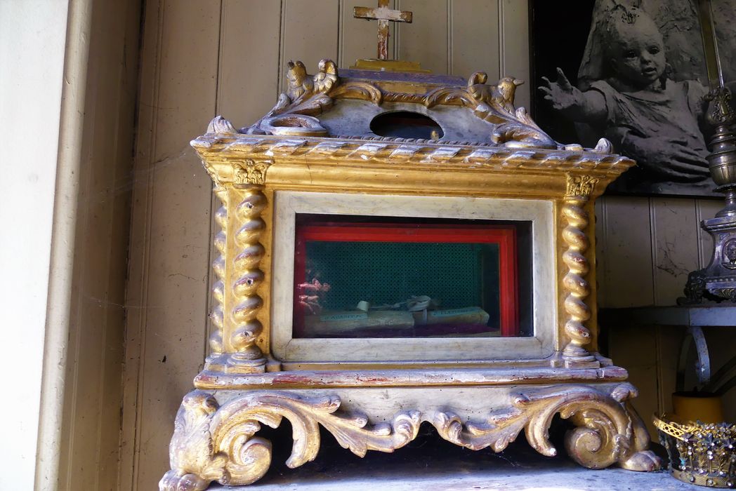 reliquaire 2 - © Ministère de la Culture (France), Conservation des antiquités et des objets d’art de Charente-Maritime – Tous droits réservés 