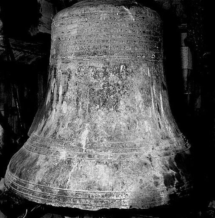 cloche dite Charles Catherine - © Ministère de la Culture (France), Conservation des antiquités et des objets d’art de Charente-Maritime – Tous droits réservés 