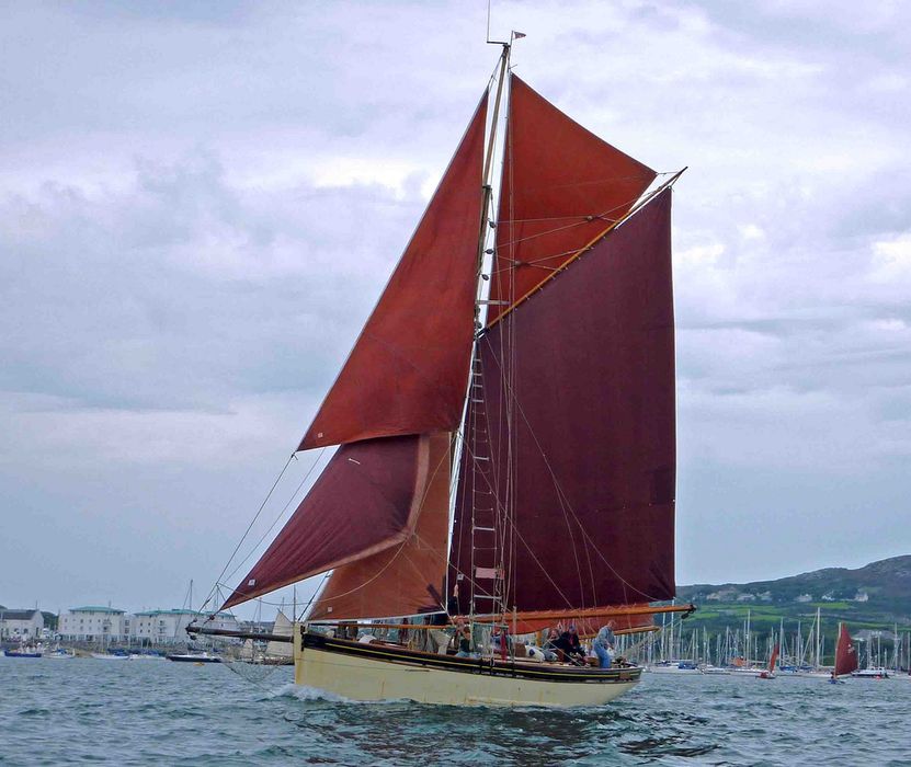 bateau de plaisance : cotre-pilote de Bristol Madcap - © Ministère de la Culture (France), Conservation des antiquités et des objets d’art de Charente-Maritime – Tous droits réservés 