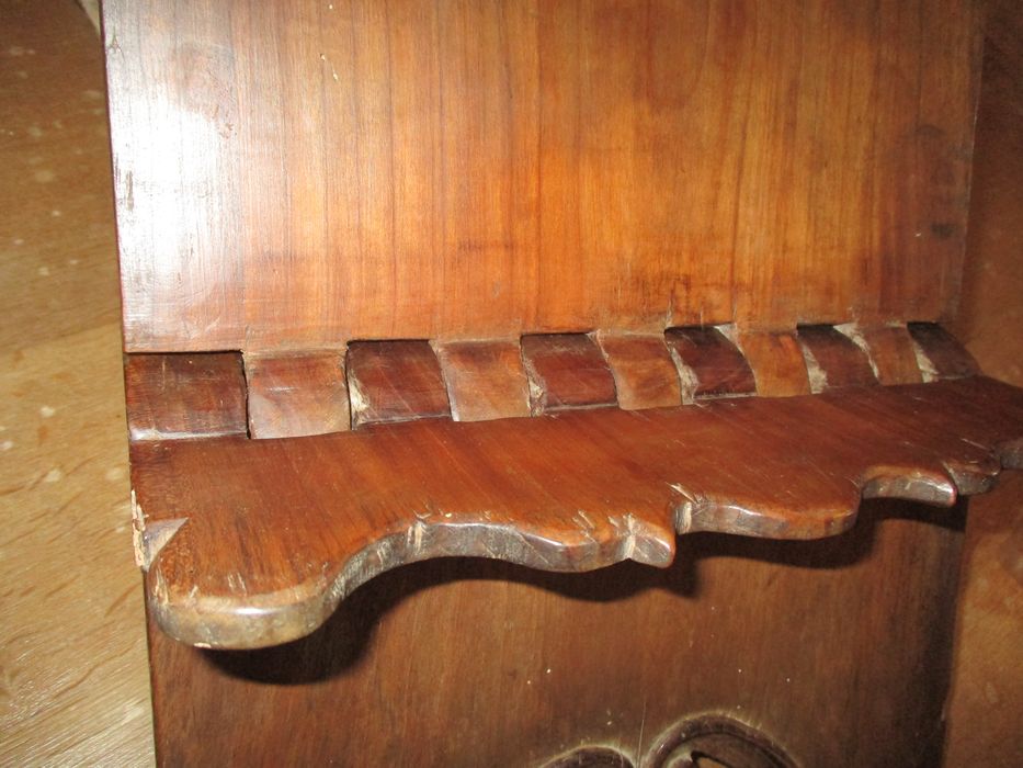 pupitre d’autel, détail
