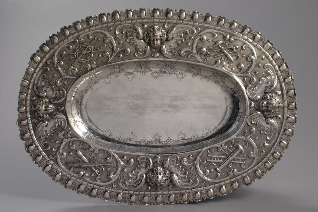 plateau - © Ministère de la Culture (France), Conservation des antiquités et des objets d'art du Cher, tous droits réservés 